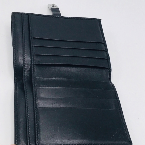 Gucci Black Wallet with Silver Accent - Picture 10 of 14
